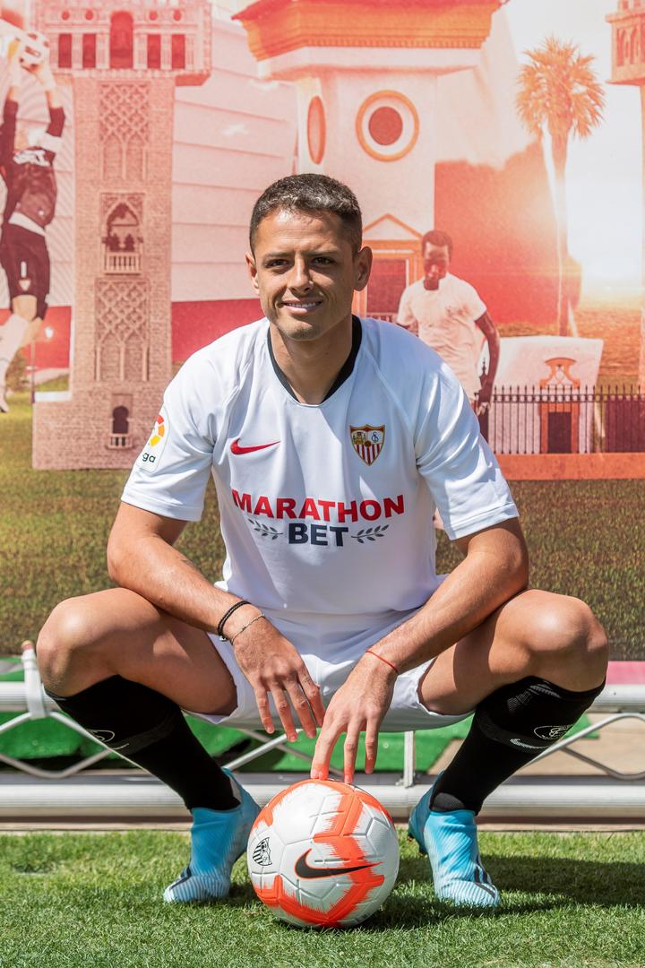 'Chicharito', en medio del huracán