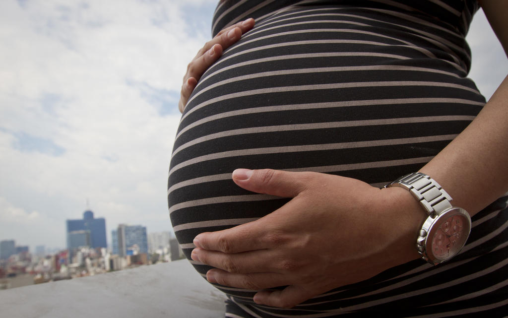 Proponen cárcel a quienes abandonen a mujeres embarazadas en Jalisco