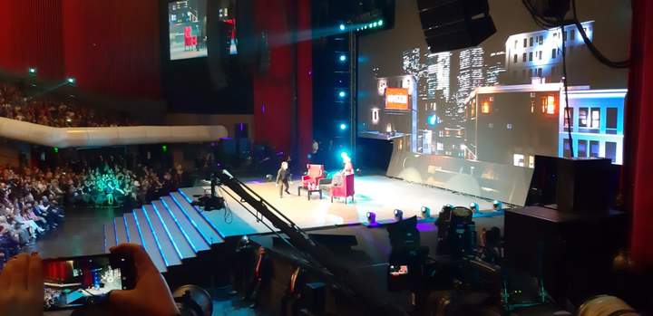 Bono, invitado sorpresa en Encuentro México Siglo XXI