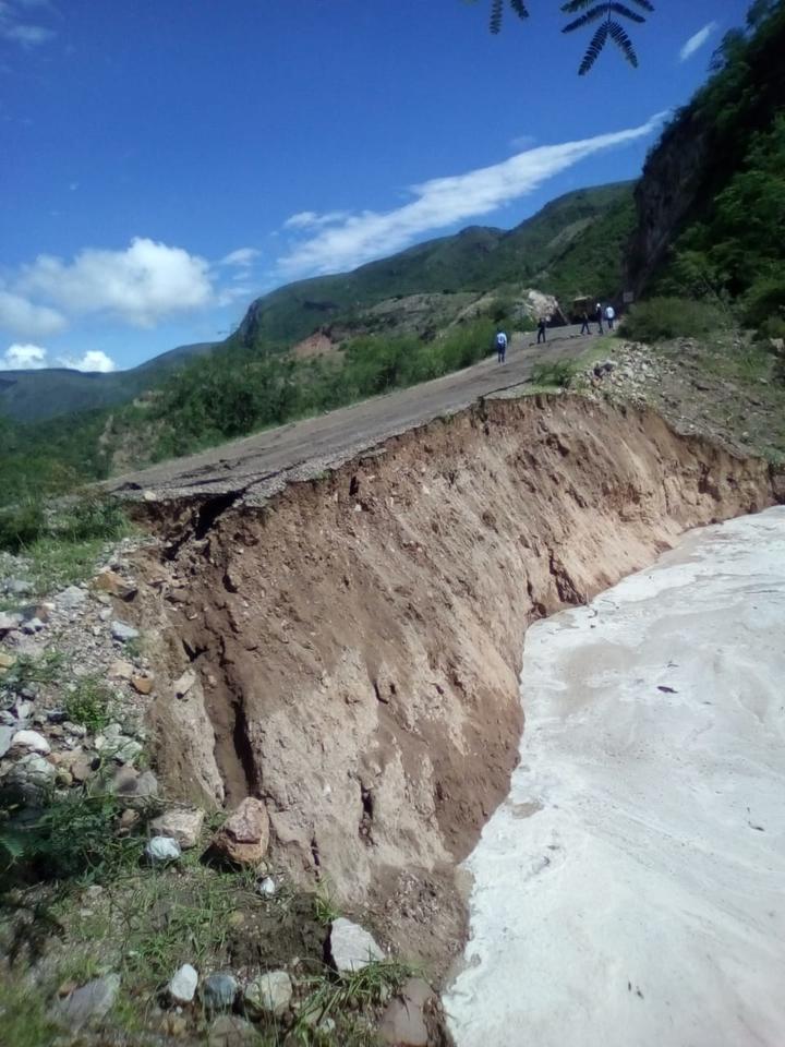 Surgen más daños a carretera Mezquital-Huazamota