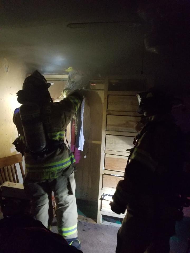 Reportan incendio dentro de vivienda; sin lesionados