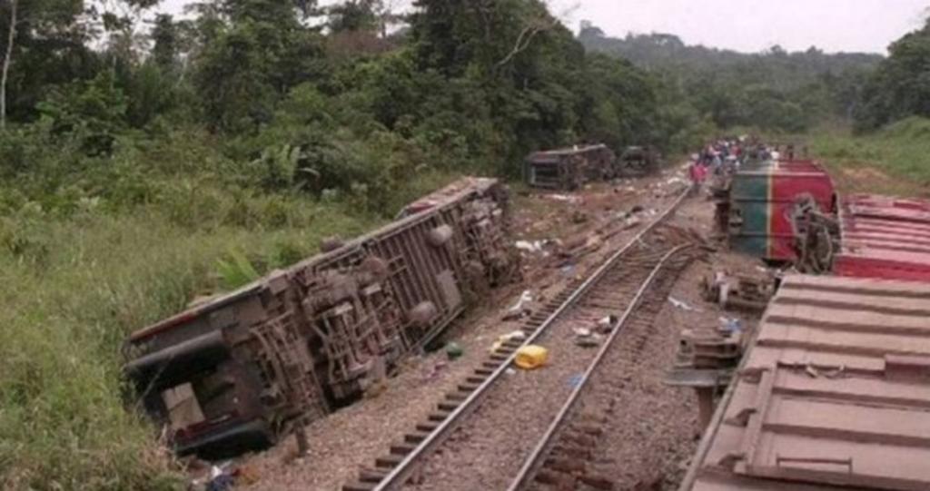 Tren se descarrila en el Congo; reportan al menos 50 muertos