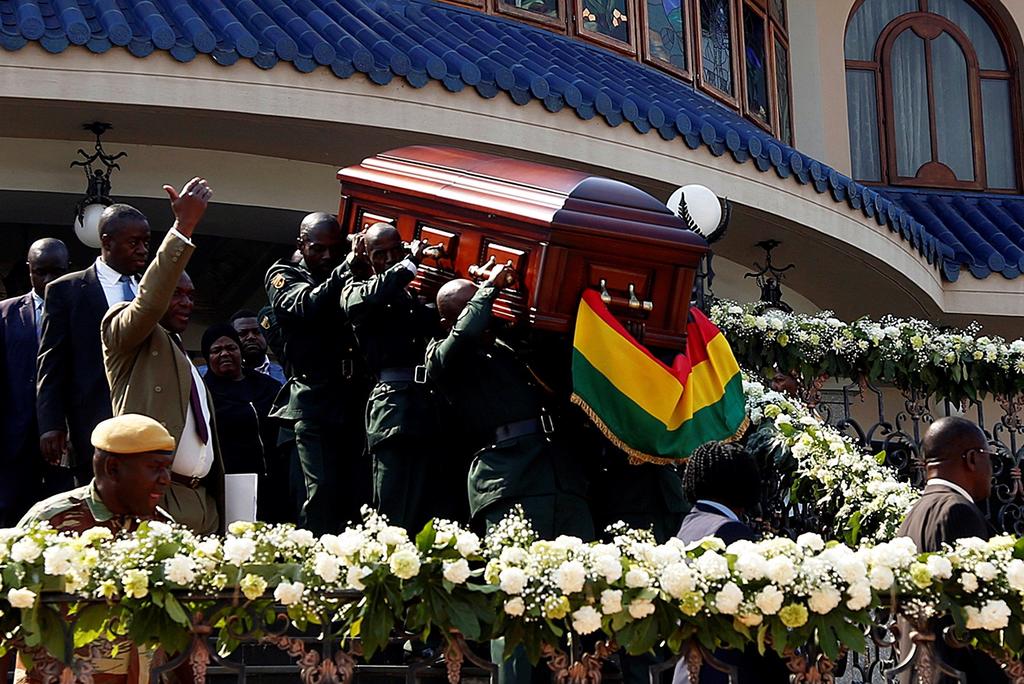 Dan el último adiós al expresidente Robert Mugabe en Zimbabue