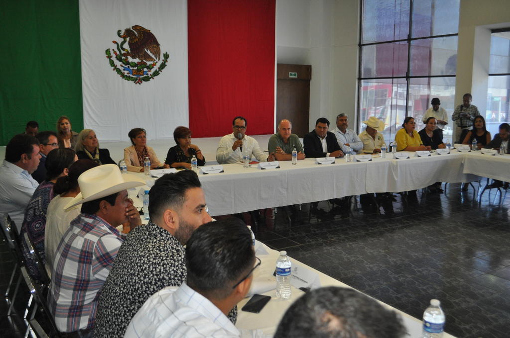 Presentan a directores con regidores para facilitar gestiones en Gómez Palacio