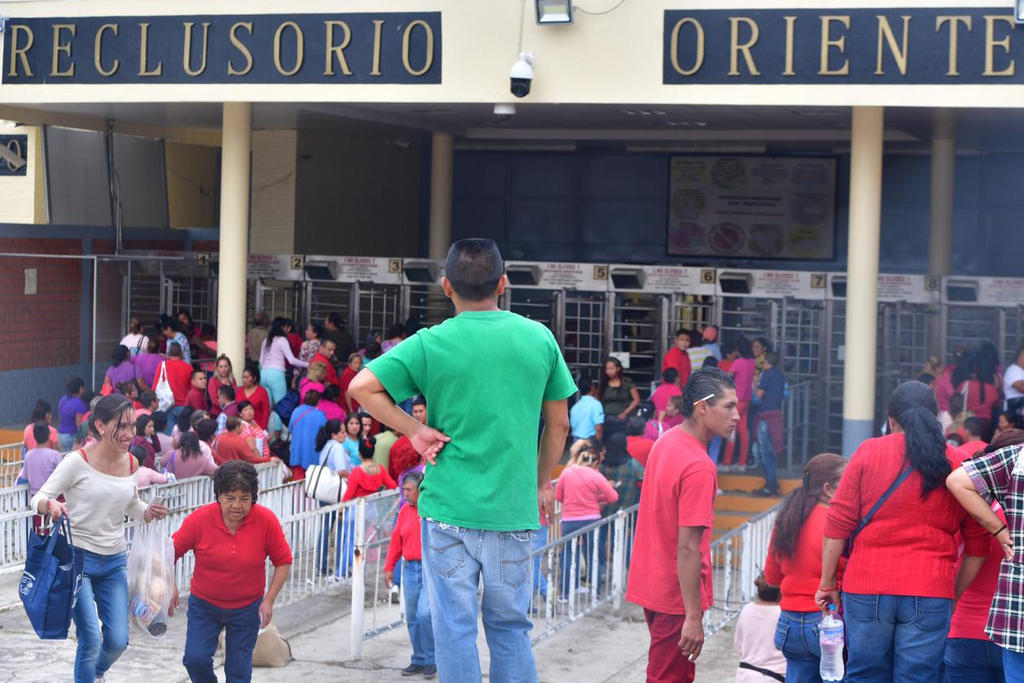 Tras intento de motín, reanudan horario de visitas en Reclusorio Oriente