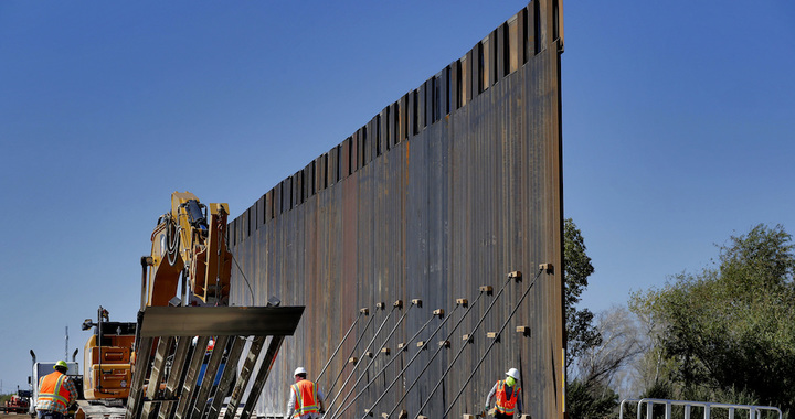 Muro empieza a tomar forma en Yuma, Arizona