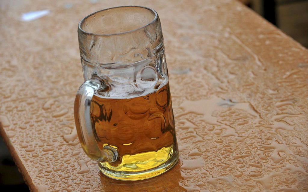 Cae consumo de alcohol entre junio y julio en México