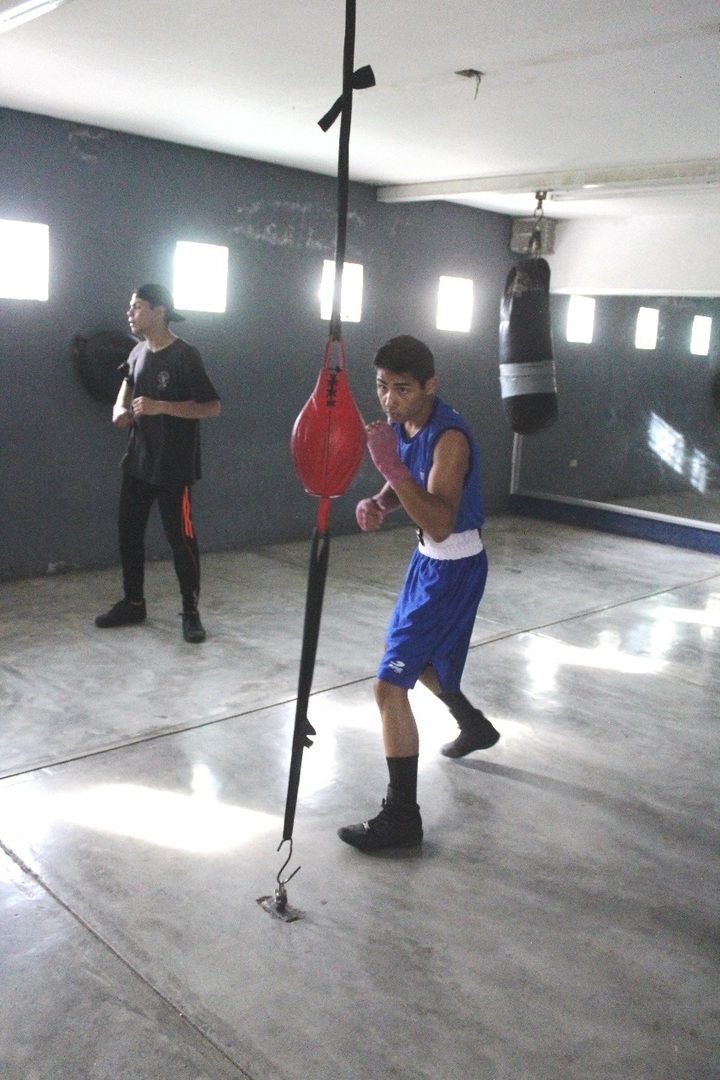 Se abre escuela de boxeo