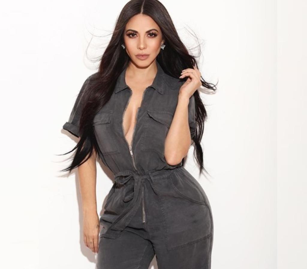 Jimena Sánchez modela su retaguardia en ajustados jeans