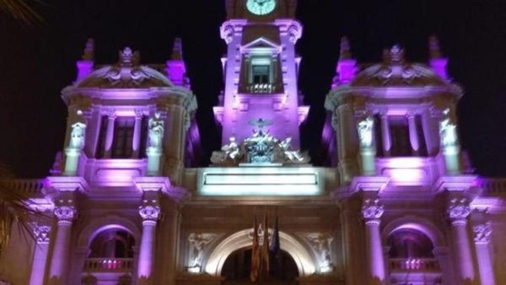 Vivirán 'Noche violeta' en España para visibilizar violencia contra la mujer