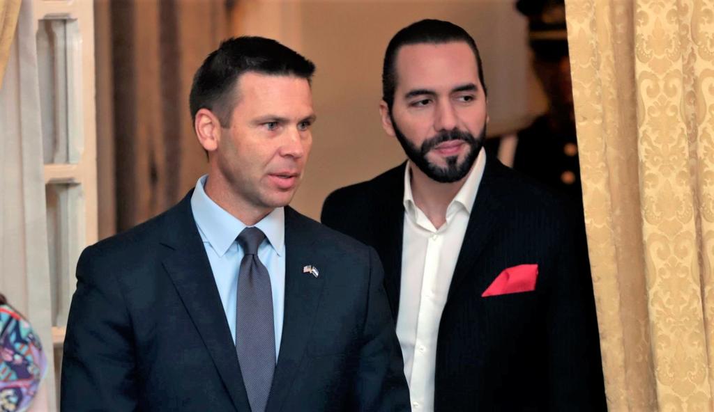 EUA y El Salvador firma acuerdo de cooperación en migración