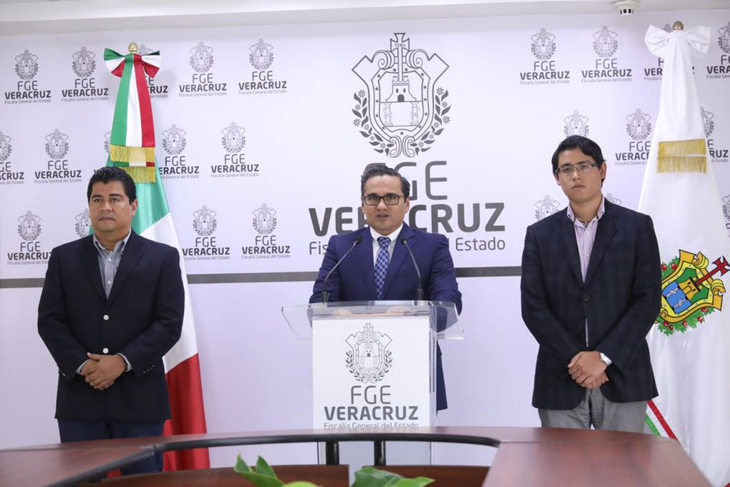 'Hay dos órdenes de aprehensión contra exfiscal', dice gobernador de Veracruz