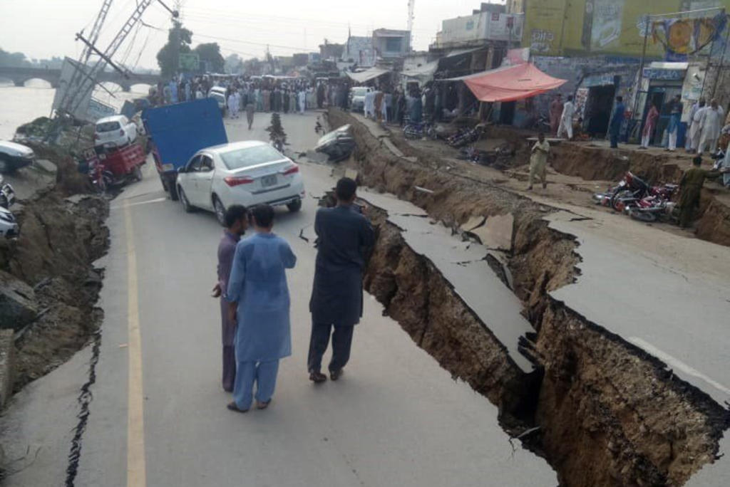 Se eleva a 19 la cifra de muertos por sismo en Pakistán