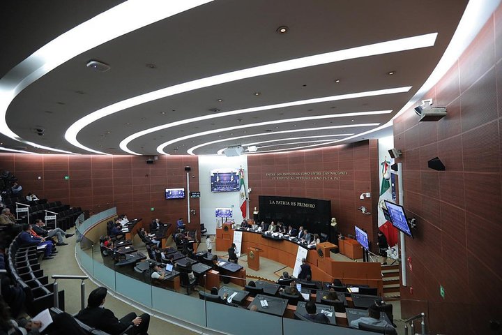 Chocan en el Senado por desaparición de poderes