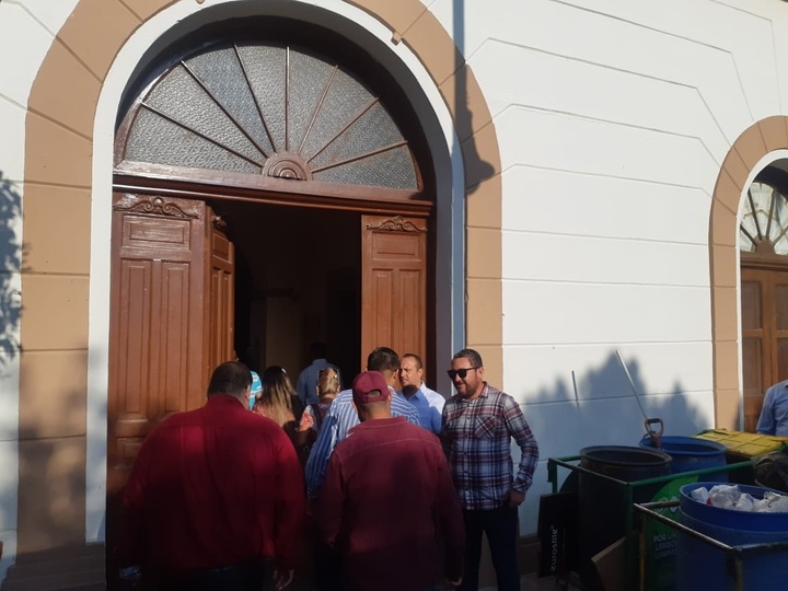 Liberan edificio de Presidencia