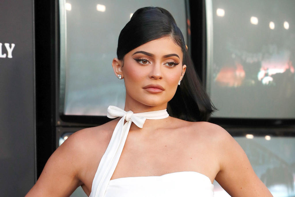 Hospitalizan a Kylie Jenner de emergencia