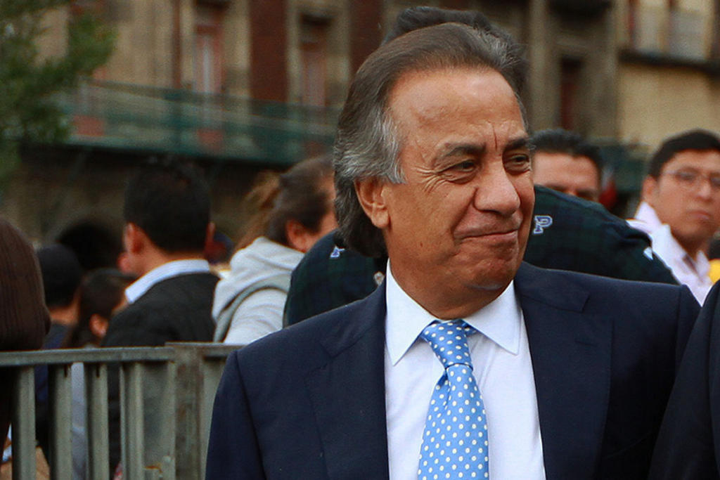 Compadre de AMLO gana contrato en la Conaliteg