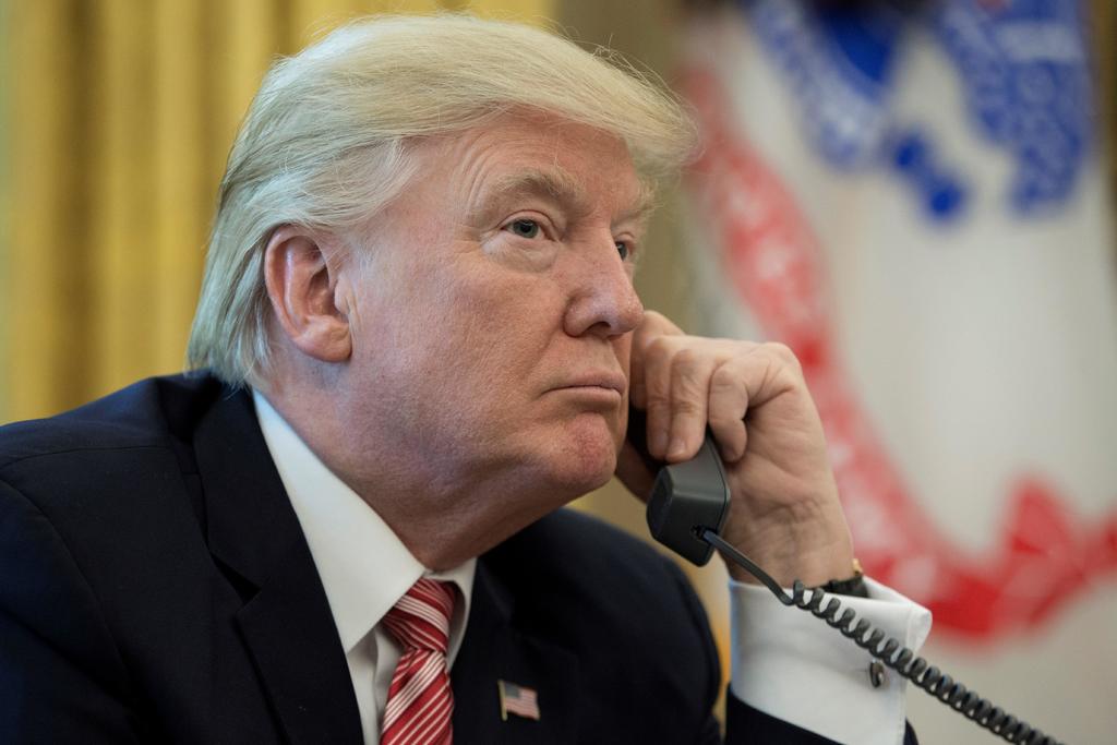 Trump considera 'partidista' la investigación sobre su llamada a Ucrania