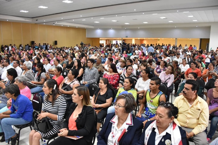 Realizan Feria de Asociaciones Civiles en Lerdo
