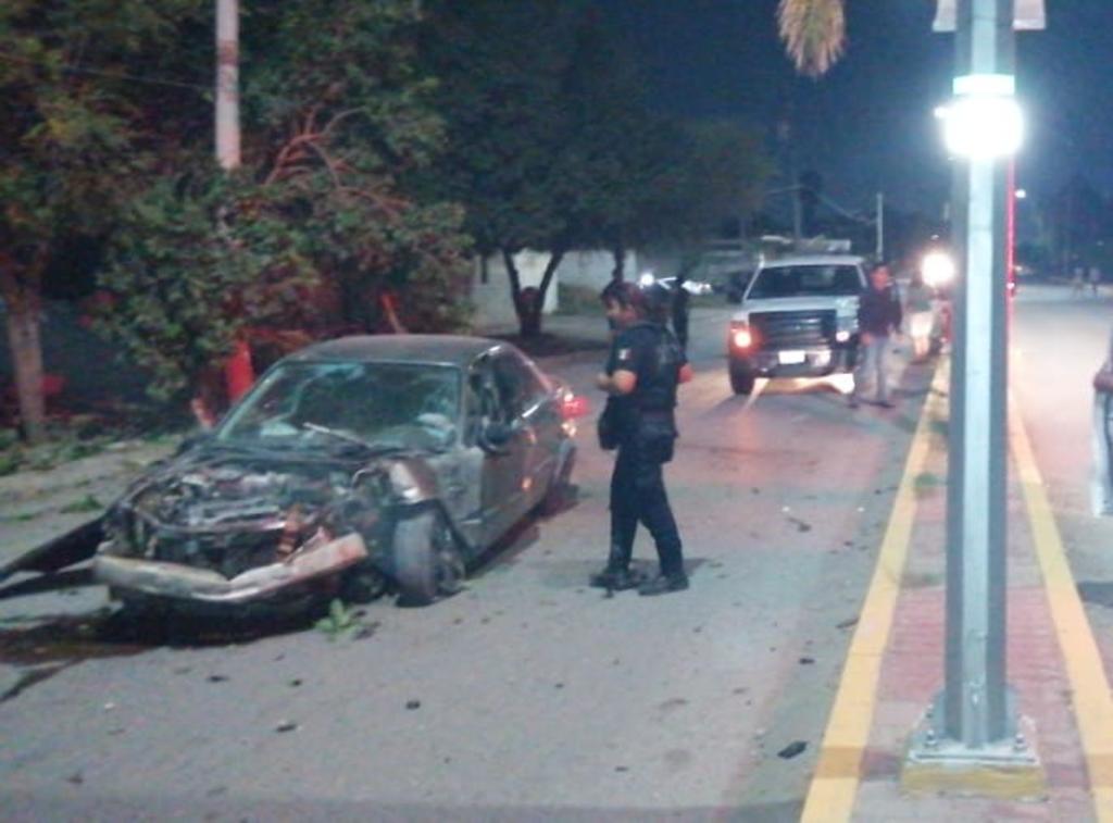 Aparatoso accidente vial se registra en Lerdo