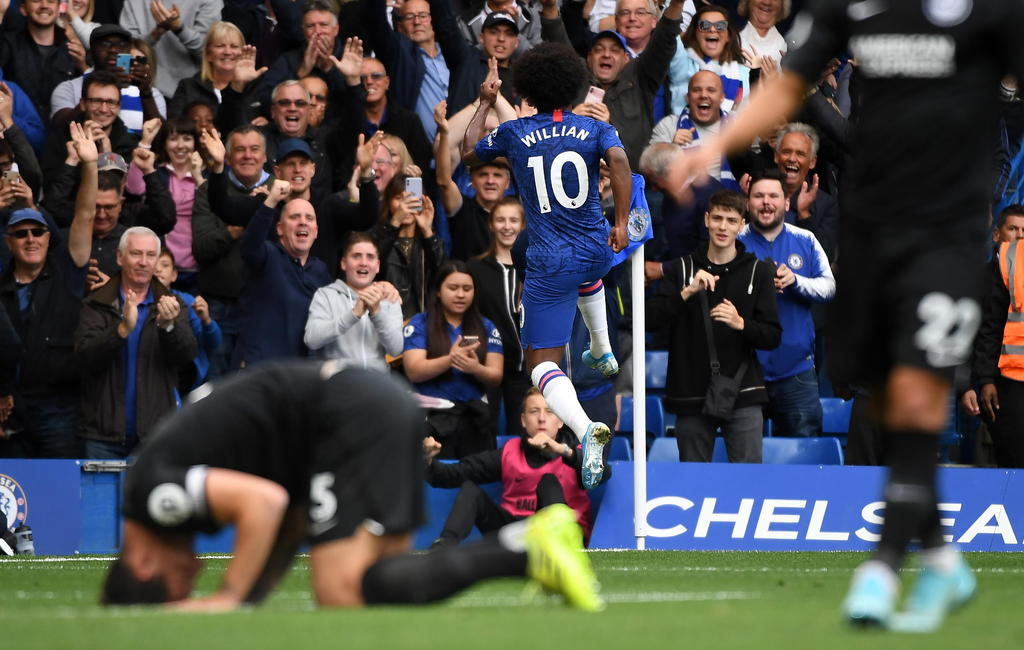 Willian le da la primera victoria al Chelsea en Champions
