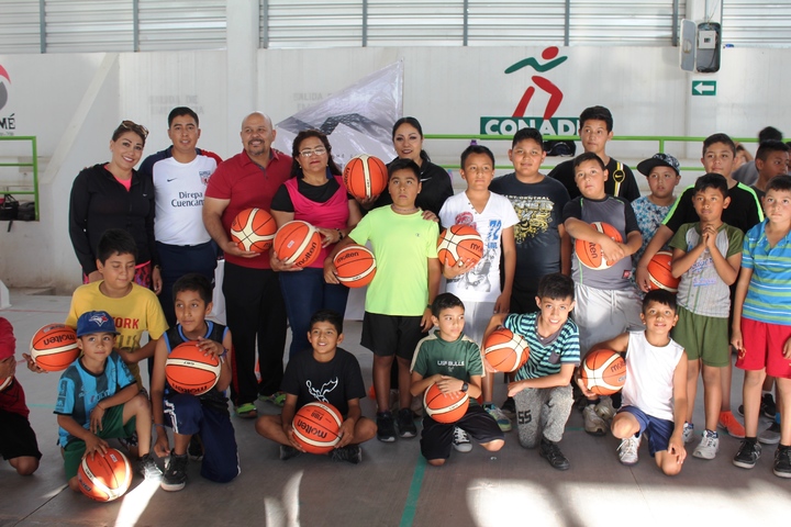 Fomentan deporte en Cuencamé