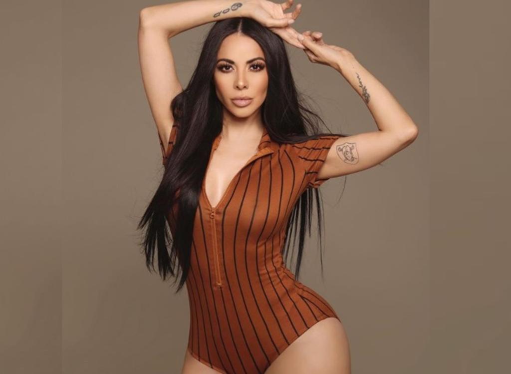 Jimena Sánchez aparece en topless y conquista en redes