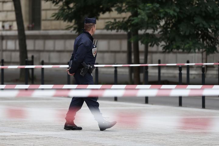 Investiga Francia posible acto terrorista