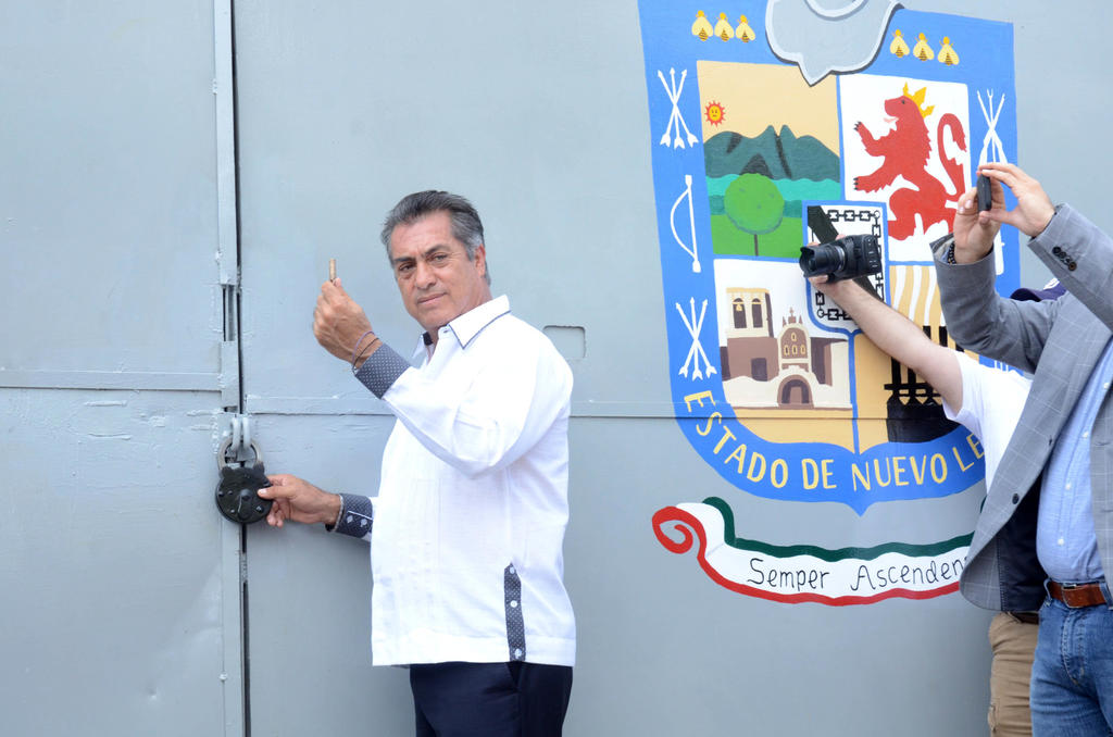 Aprueba comisión del Congreso de Nuevo León retirar inmunidad al ejecutivo estatal