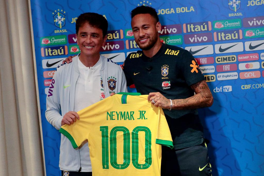Neymay cerca de cumplir 100 partidos con Brasil