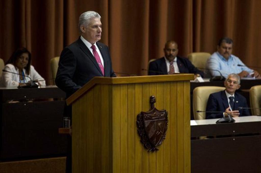 Eligen a Miguel Díaz-Canel como presidente de Cuba