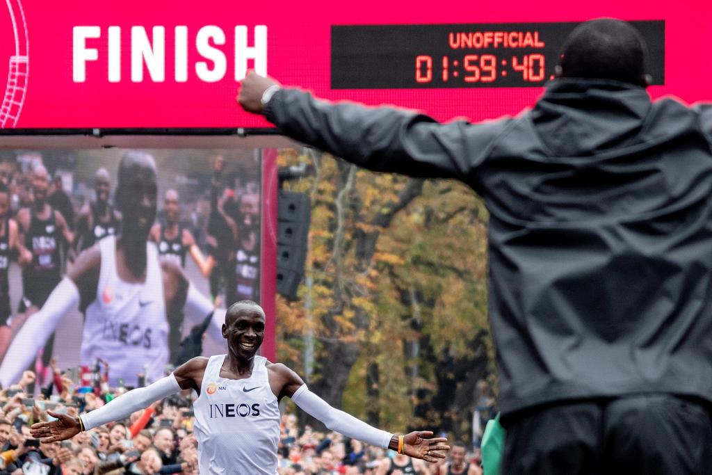 Eliud Kipchoge, el primer atleta en terminar un maratón en menos de dos horas
