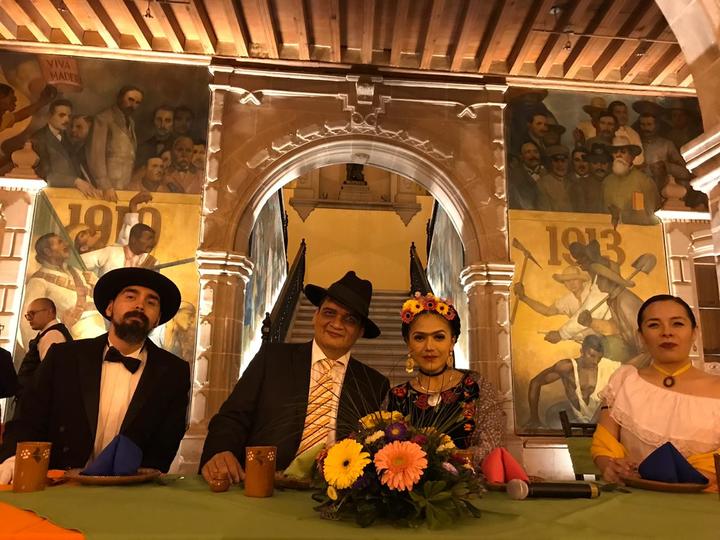 Diego Rivera y Frida Kahlo 'se casan' en Durango