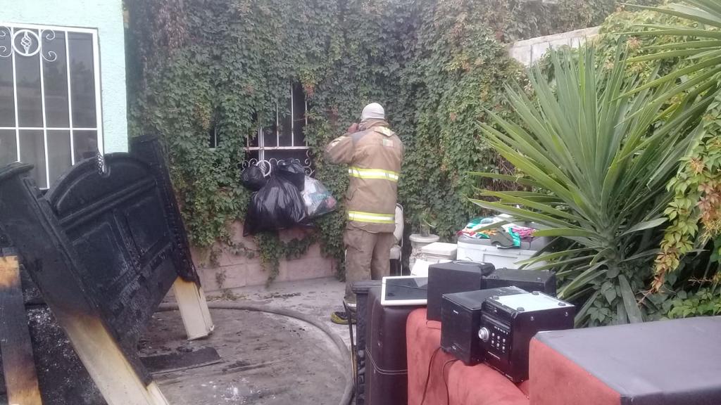 Se registra incendio en domicilio de Gómez Palacio