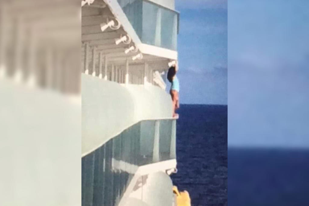 Critican a pasajera de crucero por trepar al balcón para una selfie