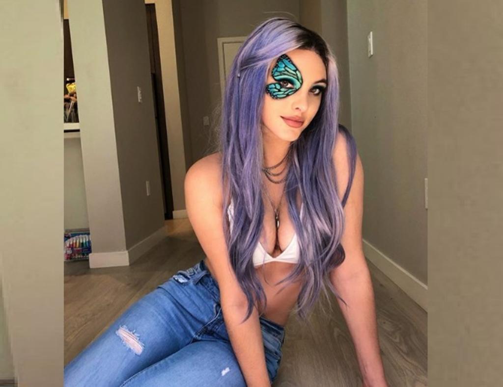 Lele Pons luce sus curvas para Halloween