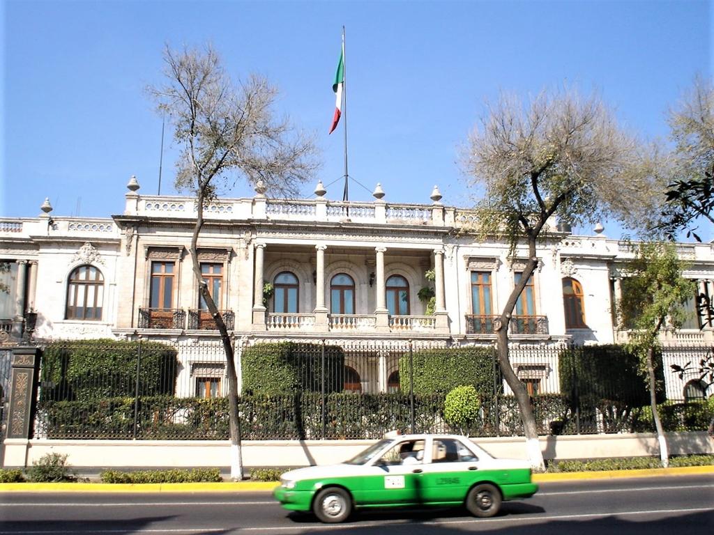 Funcionarios de Segob plantan a alcaldes que piden más recursos