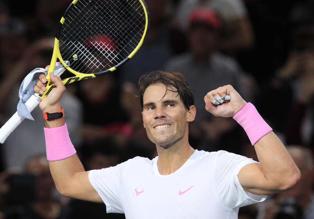 Rafael Nadal vence a Wawrinka y avanza a 'Cuartos' en el Masters de París
