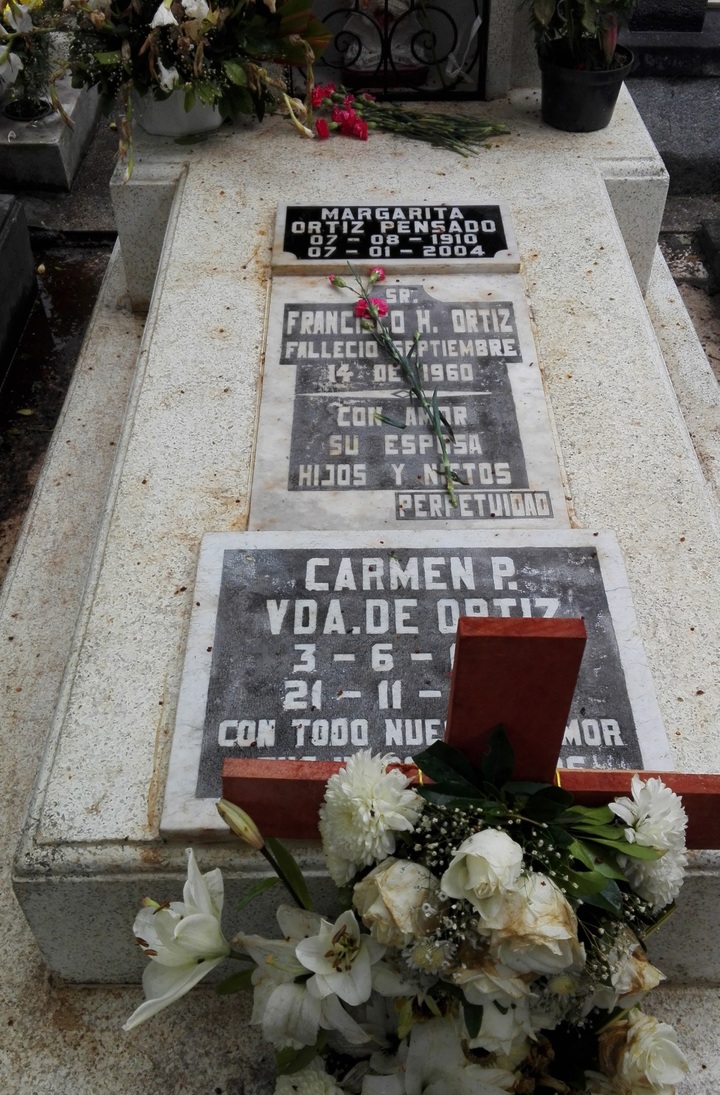 José José descansa junto a actores