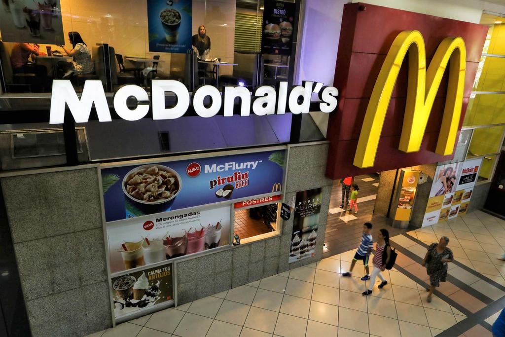 McDonald's despide a su director por relación con empleada