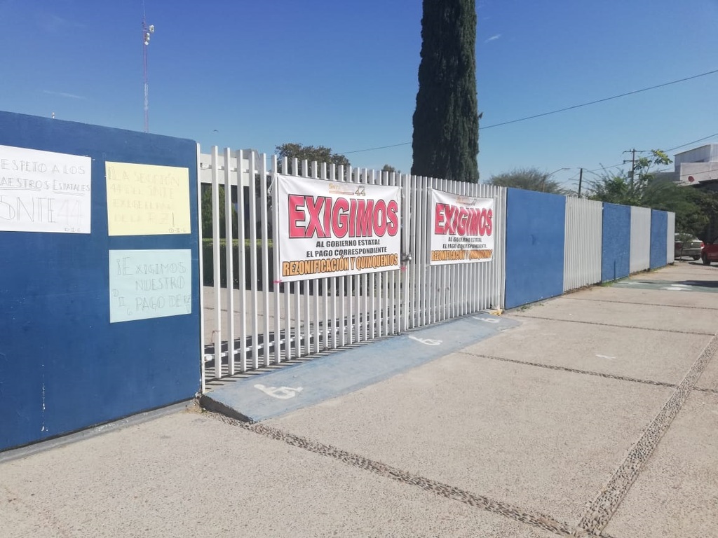 A paro indefinido, 50 escuelas de Gómez Palacio