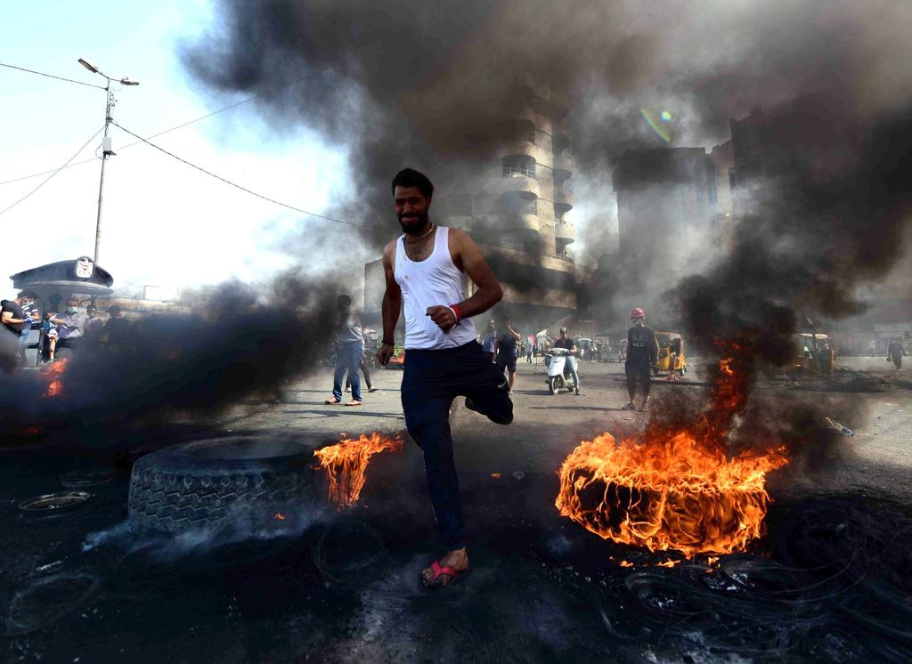 Represión de nuevas protestas deja al menos siete muertos en Bagdad