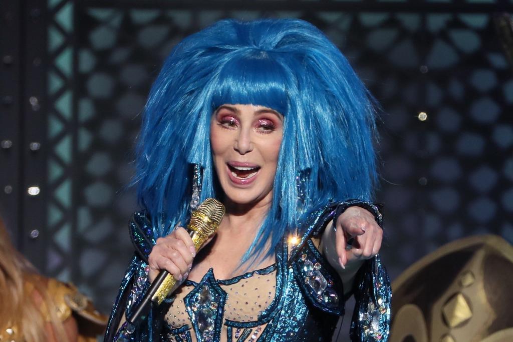 Cher anuncia nuevas fechas de su gira Here We Go Again para 2020