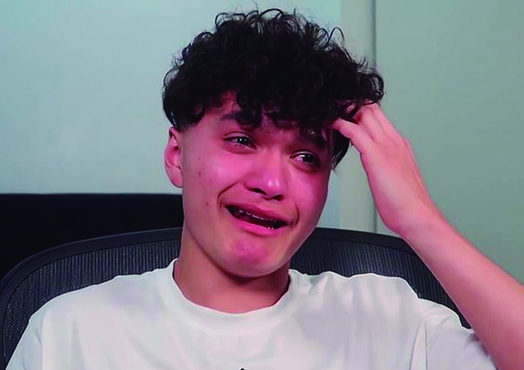 'Gamer' llora al ser vetado de Fortnite por 'hacer trampa'