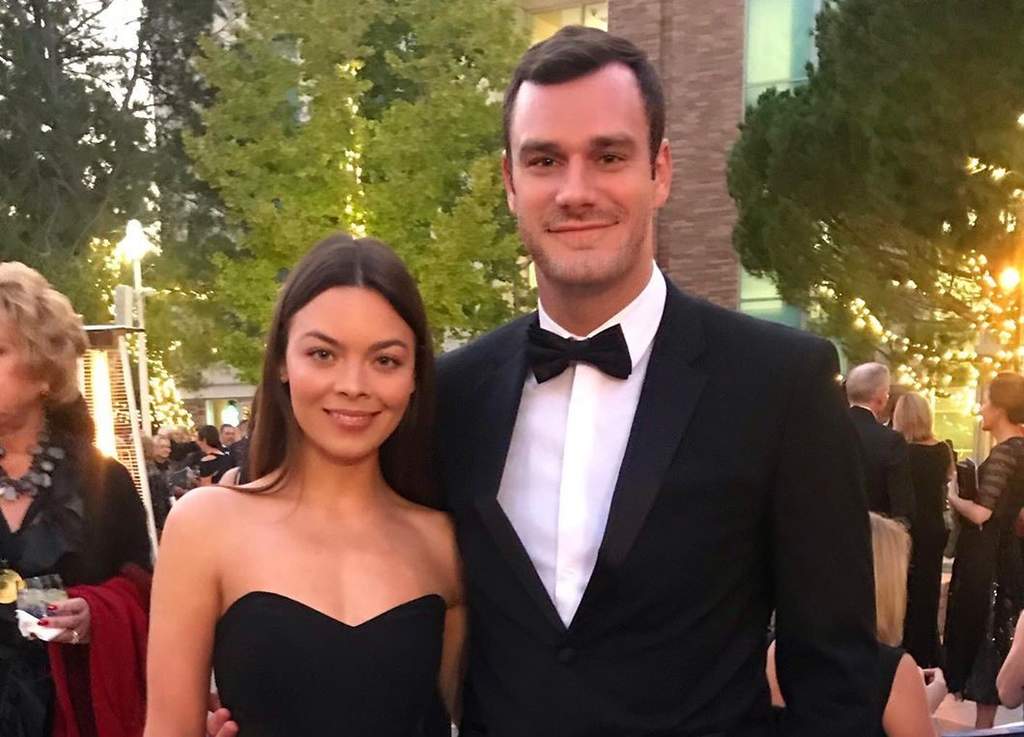 Hijo de Hugh Hefner y heredero de Playboy, se casa con actriz de Harry Potter