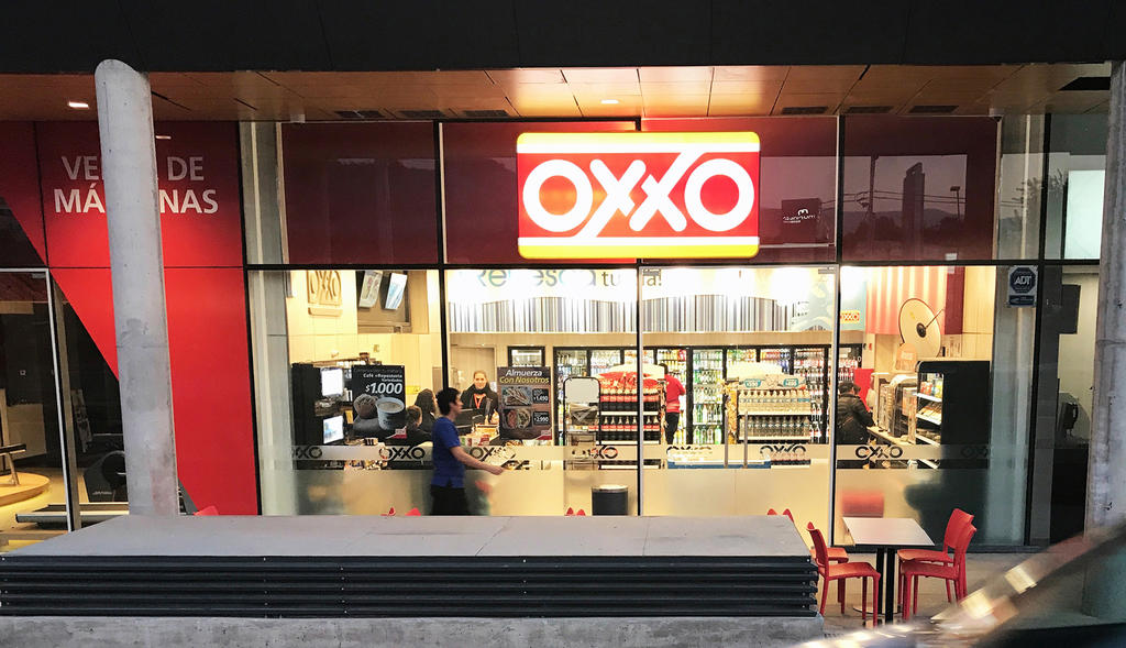 Investiga Oxxo depósitos 'sospechosos' tras suspensión del servicio