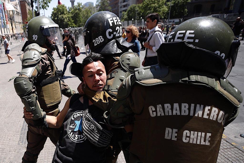 Suman más 2 mil denuncias de violaciones a derechos humanos en Chile
