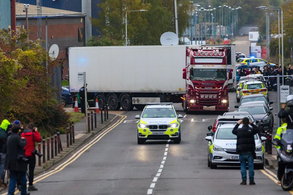 Dos menores de 15 años, entre los 39 muertos hallados en un camión en Essex
