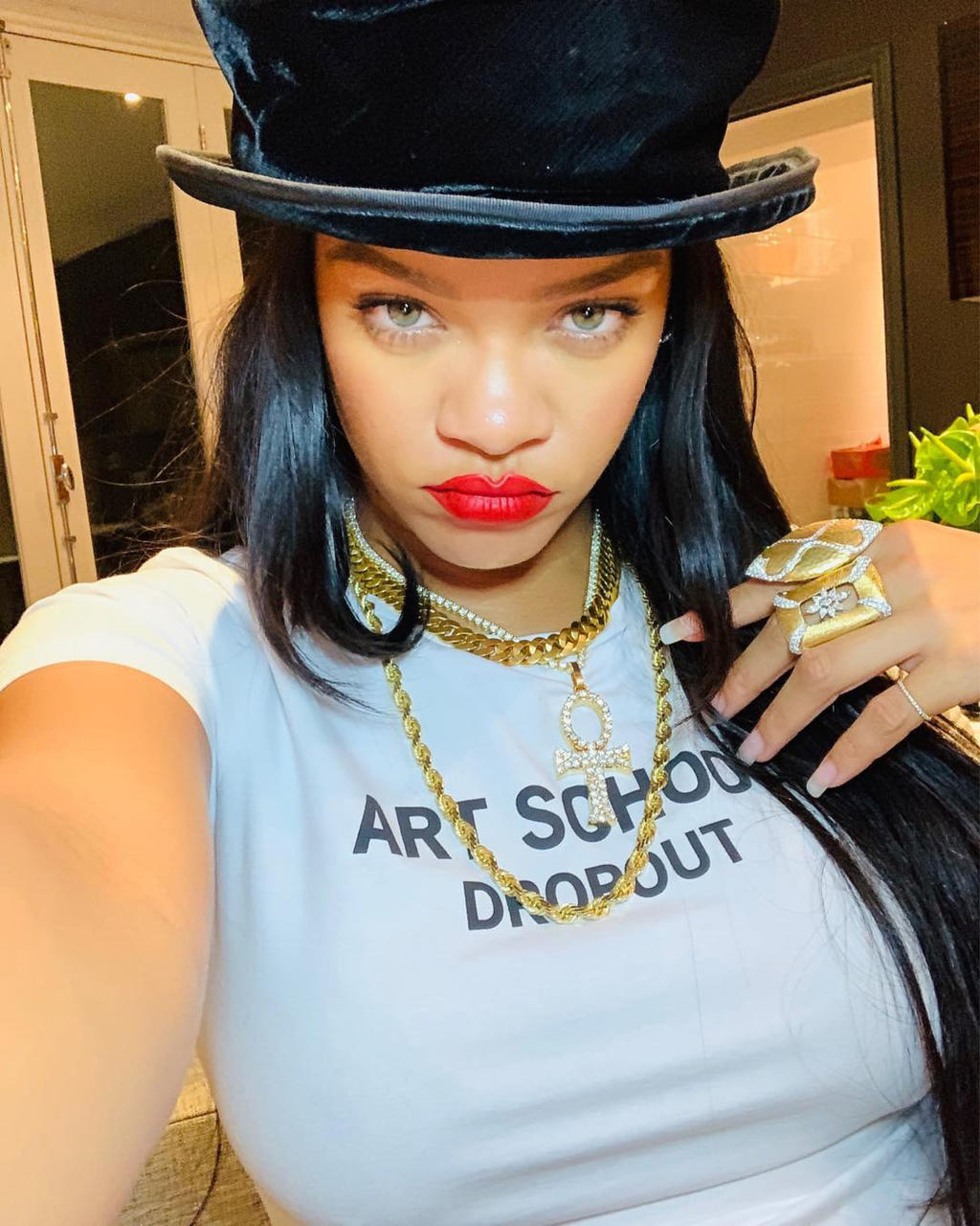 Anuncia Rihanna retiro temporal