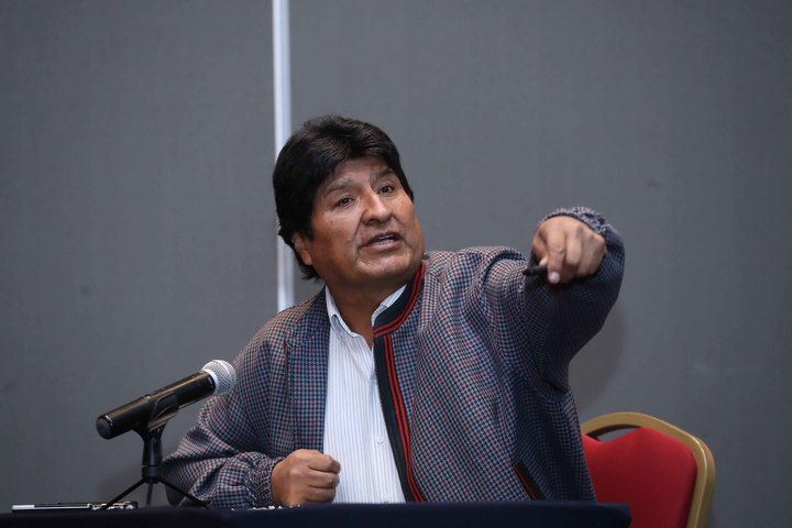 Evo Morales acusa conspiración externa